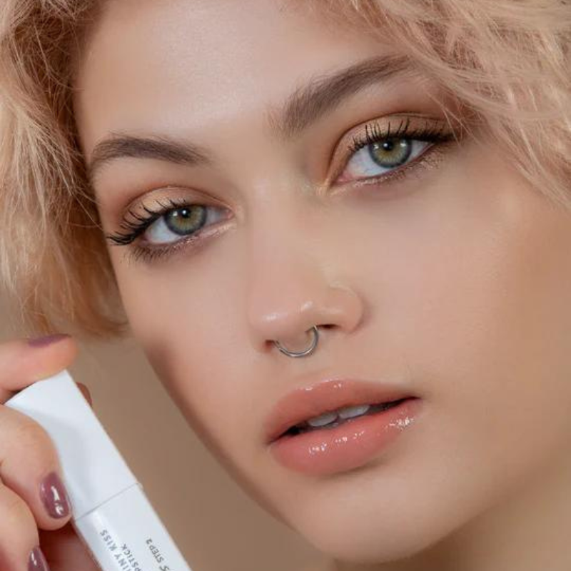 Andreia Gloss Delicious Shiny Kiss - Liquid Lipstick G05 6ml - Image 3